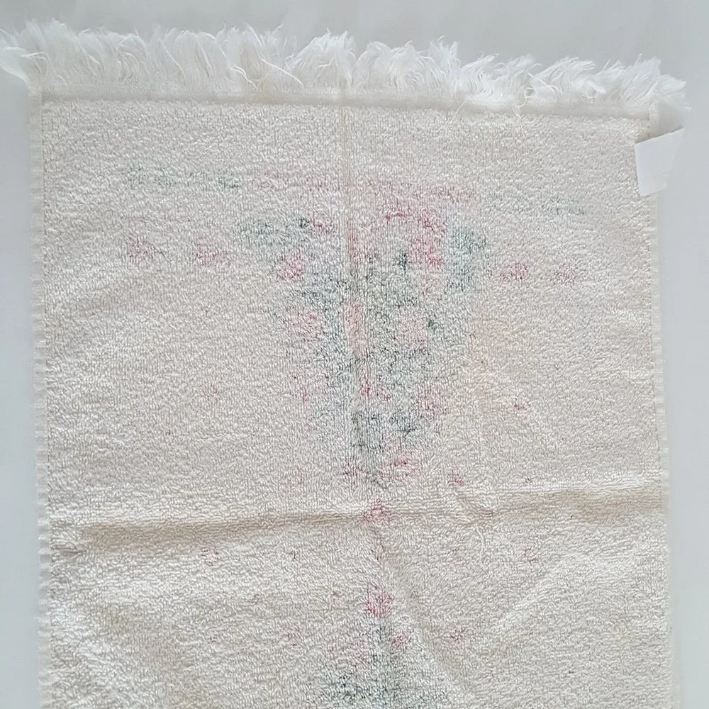 Holiday Kitchen Towel Christmas Tree Season's Greetings *AS IS*